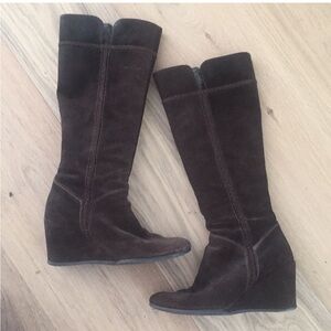 Brown suede wedge boots 6